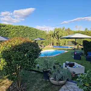 3* Couette-café L'étape Provencale